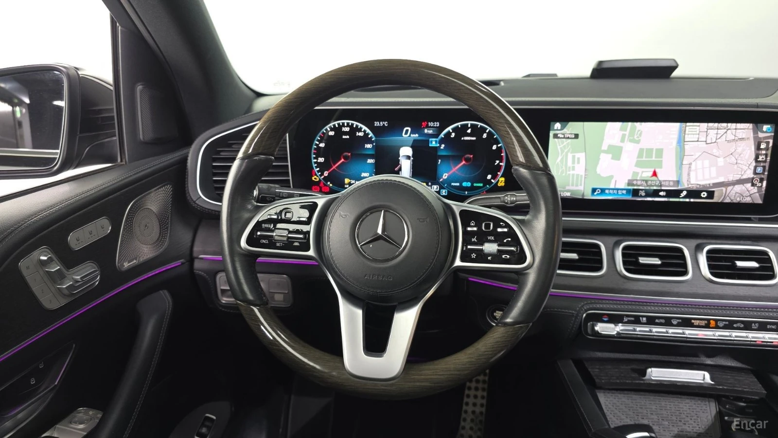 Mercedes-Benz GLS580 4MATIC* КОЖА* ПОДГРЕВ* ОБДУХВ* BURMASTER* PANO* 36, снимка 12 - Автомобили и джипове - 55421272