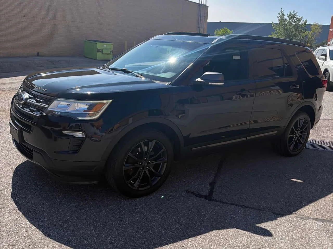 Ford Explorer * XLT AWD * КОЖА/АЛКАНТАРА* ПОДГРЕВИ* ПАНОРАМА* , снимка 3 - Автомобили и джипове - 55652612