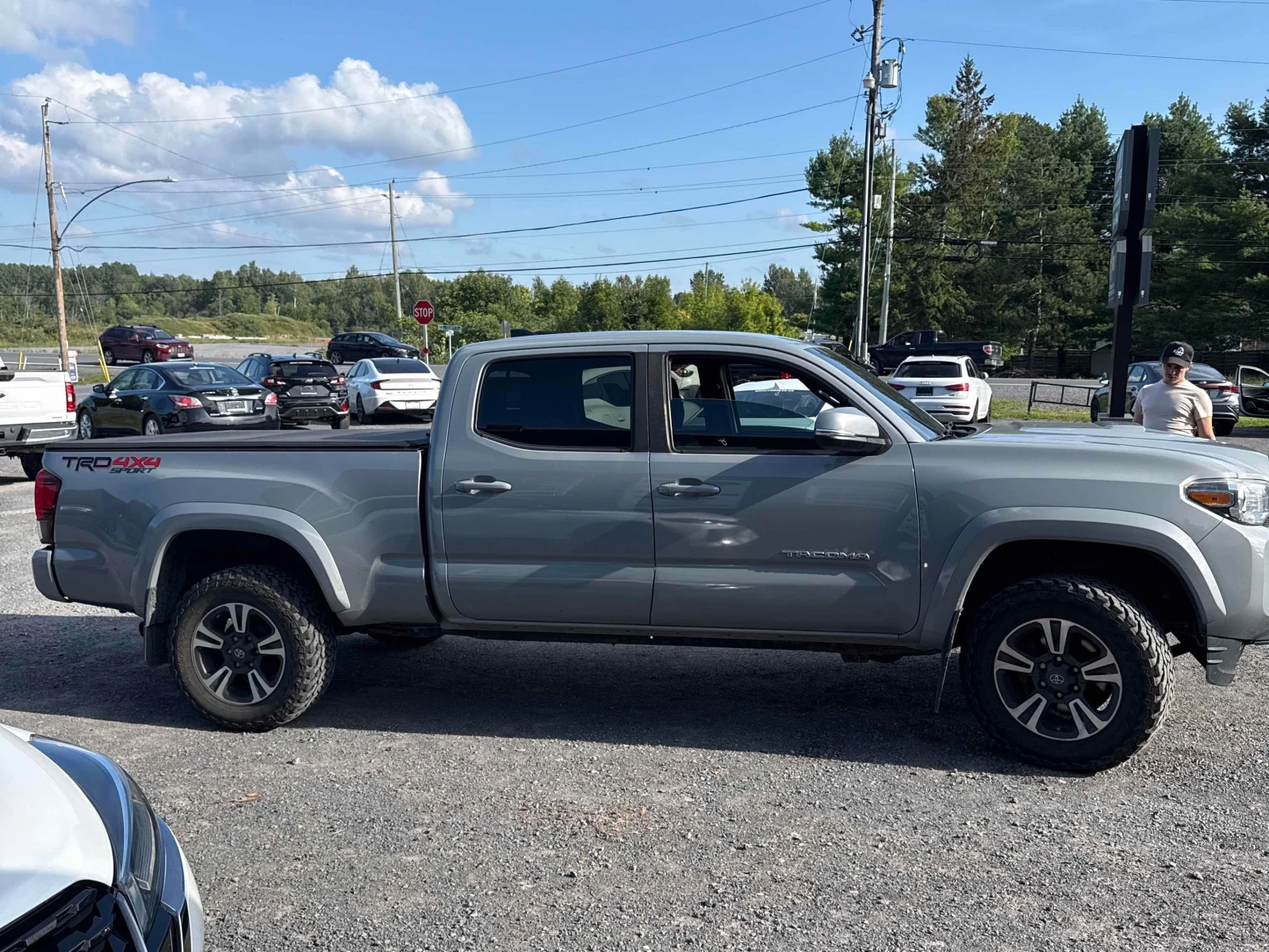 Toyota Tacoma * SR5 * CARFAX * ОПЦИЯ ЗА ФИНАНСИРАНЕ , снимка 13 - Автомобили и джипове - 55899683