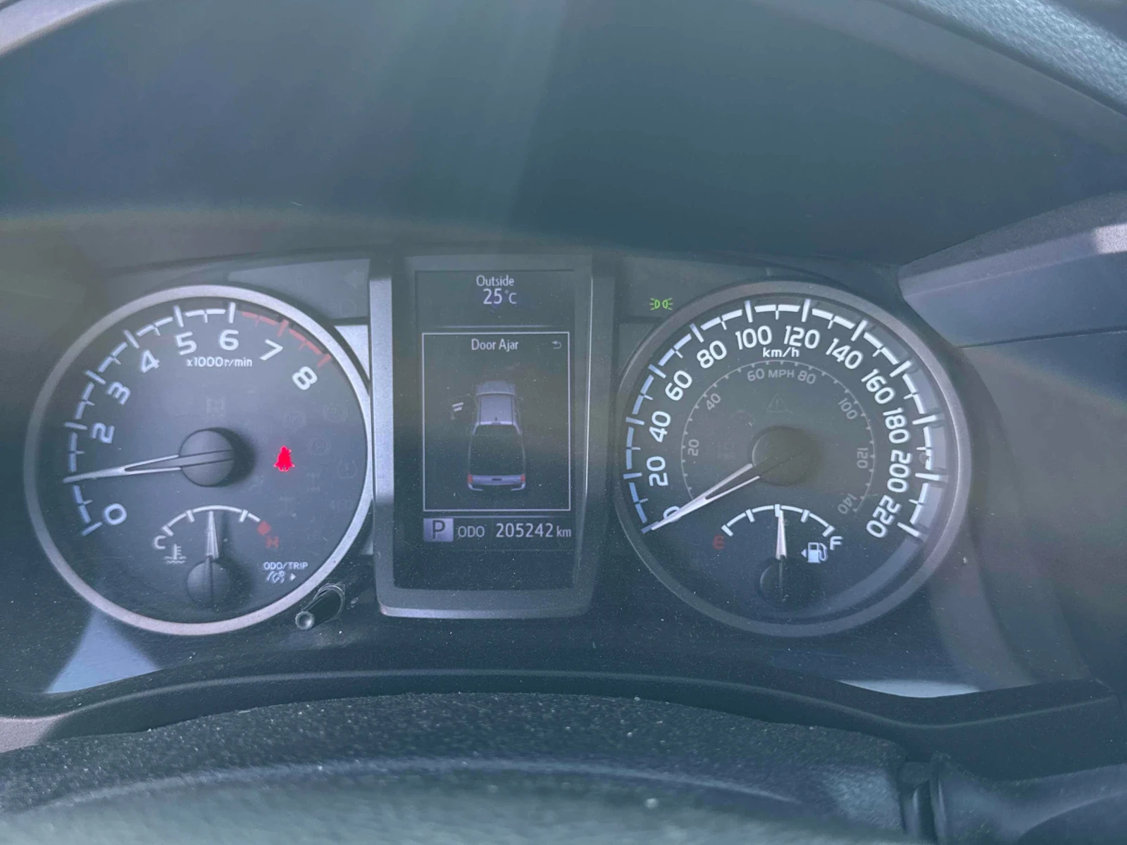 Toyota Tacoma * SR5 * CARFAX * ОПЦИЯ ЗА ФИНАНСИРАНЕ , снимка 8 - Автомобили и джипове - 55899683