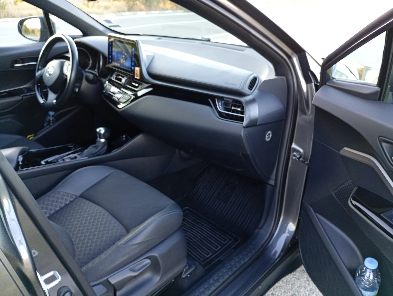 Toyota C-HR, снимка 15 - Автомобили и джипове - 55992421
