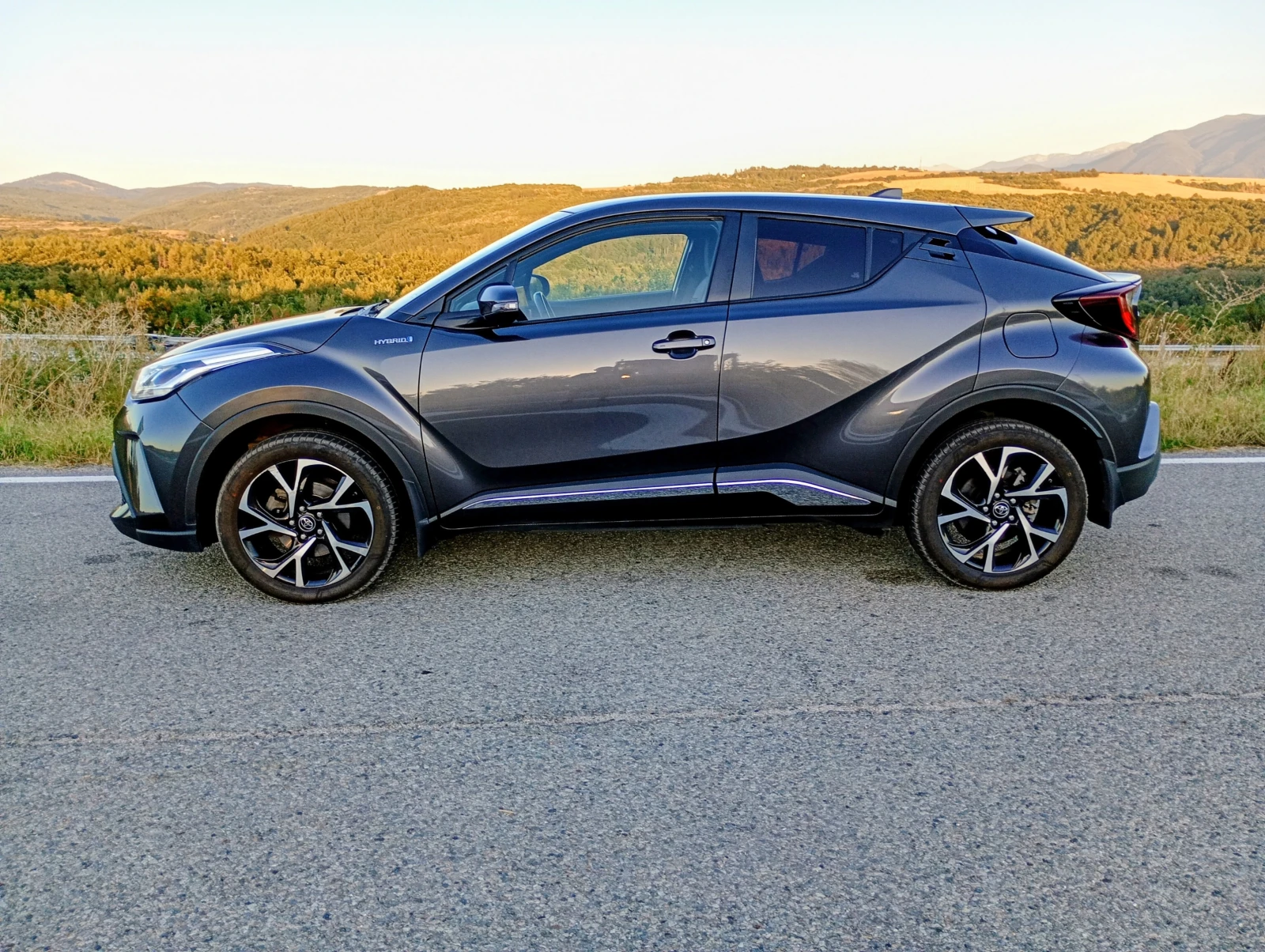 Toyota C-HR, снимка 5 - Автомобили и джипове - 55992421