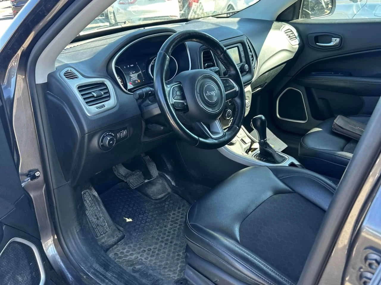 Jeep Compass  North / CARFAX / ���������� | Mobile.bg � ����������� 6