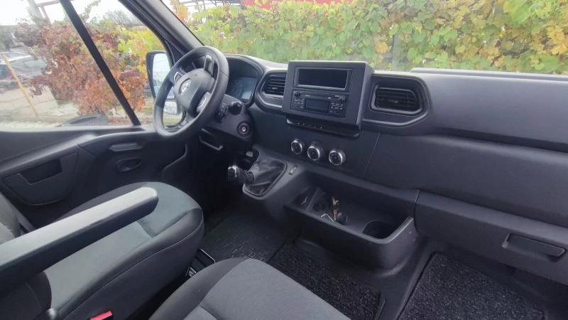 Renault Master Maxi XL 111.000 KM, снимка 11 - Бусове и автобуси - 52330462