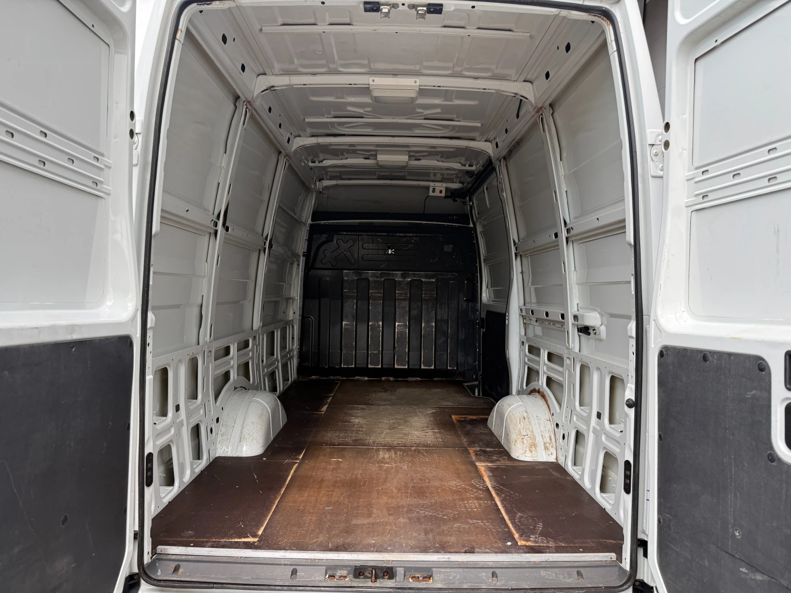 Iveco Daily 2.3 , снимка 11 - Бусове и автобуси - 54538207