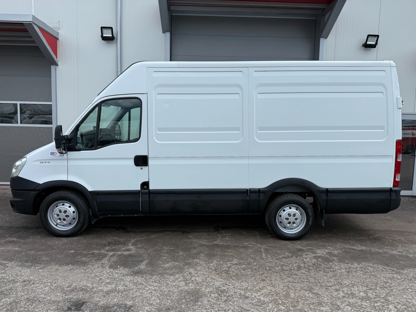 Iveco Daily 2.3 , снимка 2 - Бусове и автобуси - 54538207