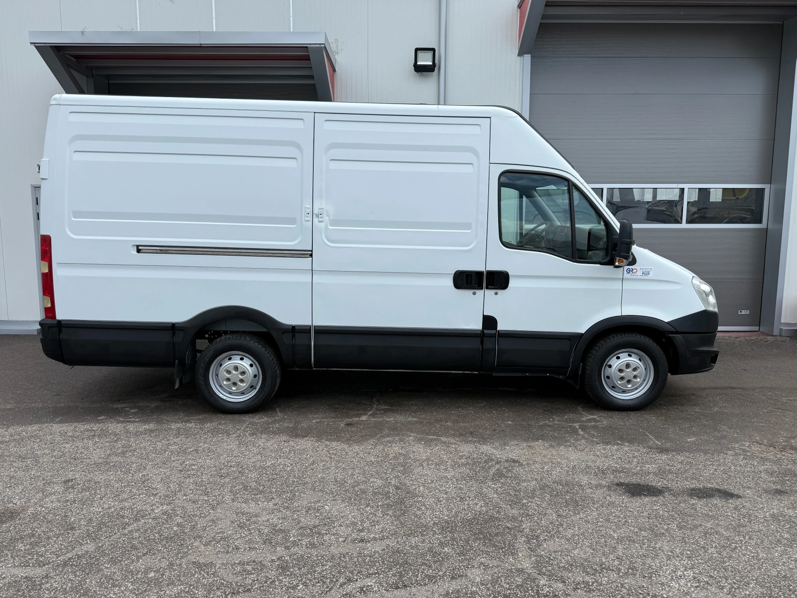 Iveco Daily 2.3 , снимка 6 - Бусове и автобуси - 54538207