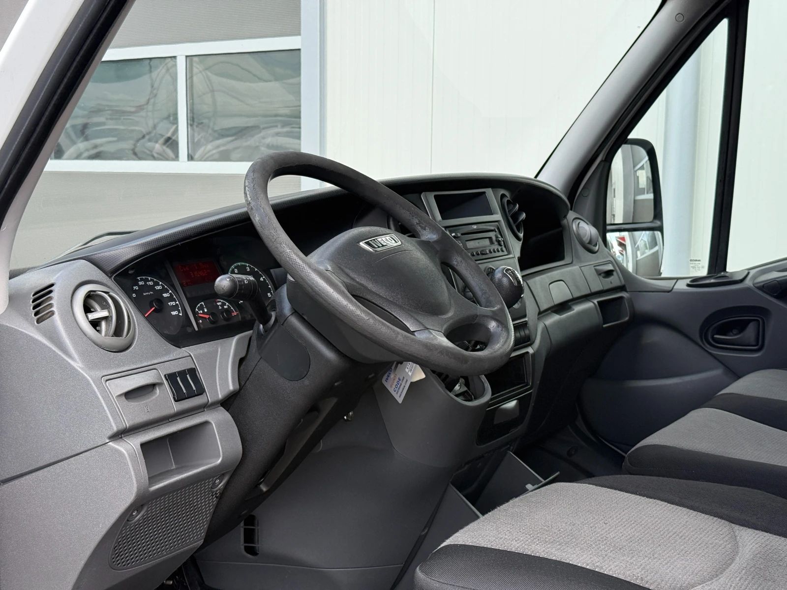 Iveco Daily 2.3 , снимка 9 - Бусове и автобуси - 54538207