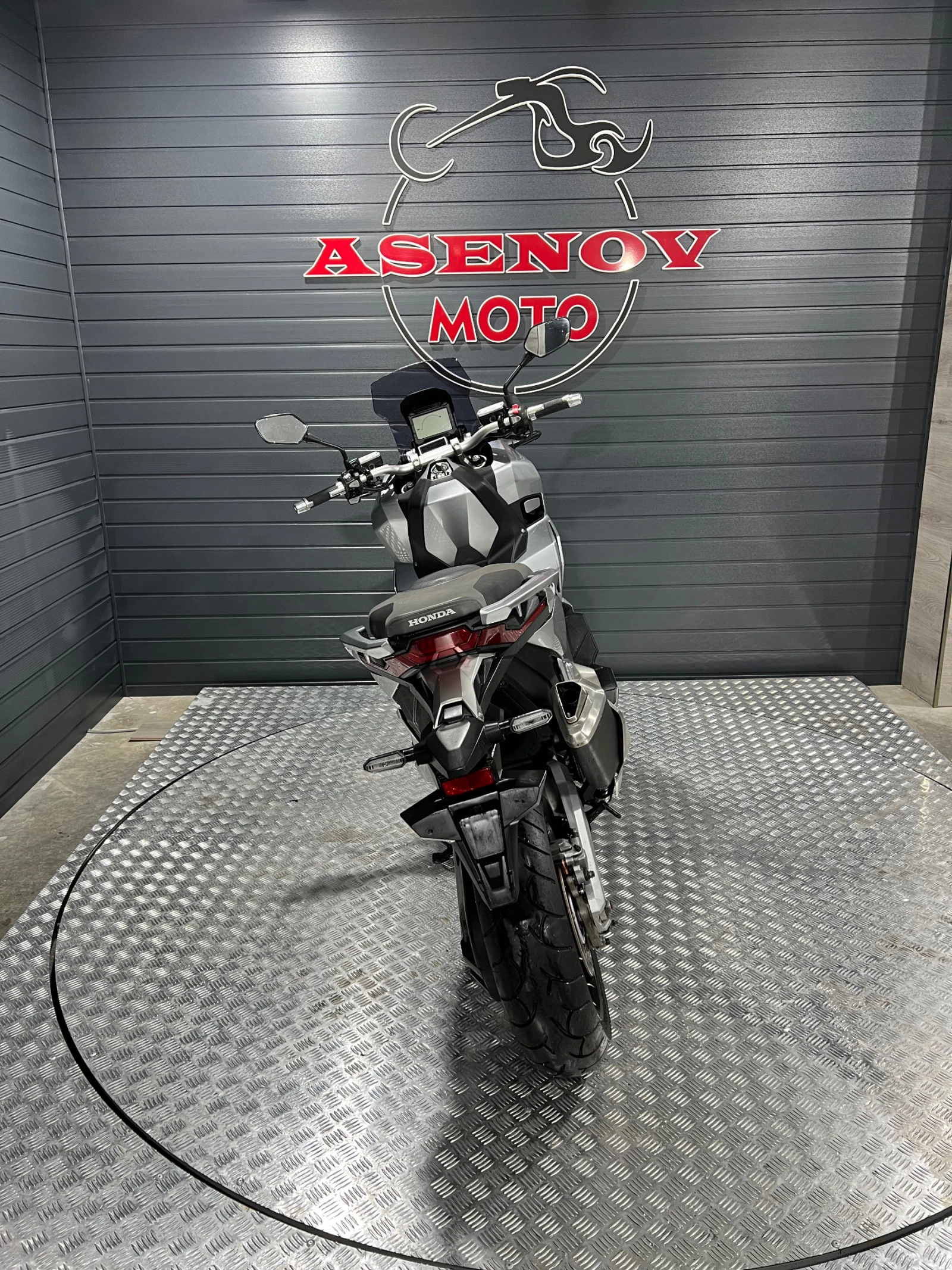 Honda X-ADV ТРАКШЪН КОНТРОЛ - изображение 6