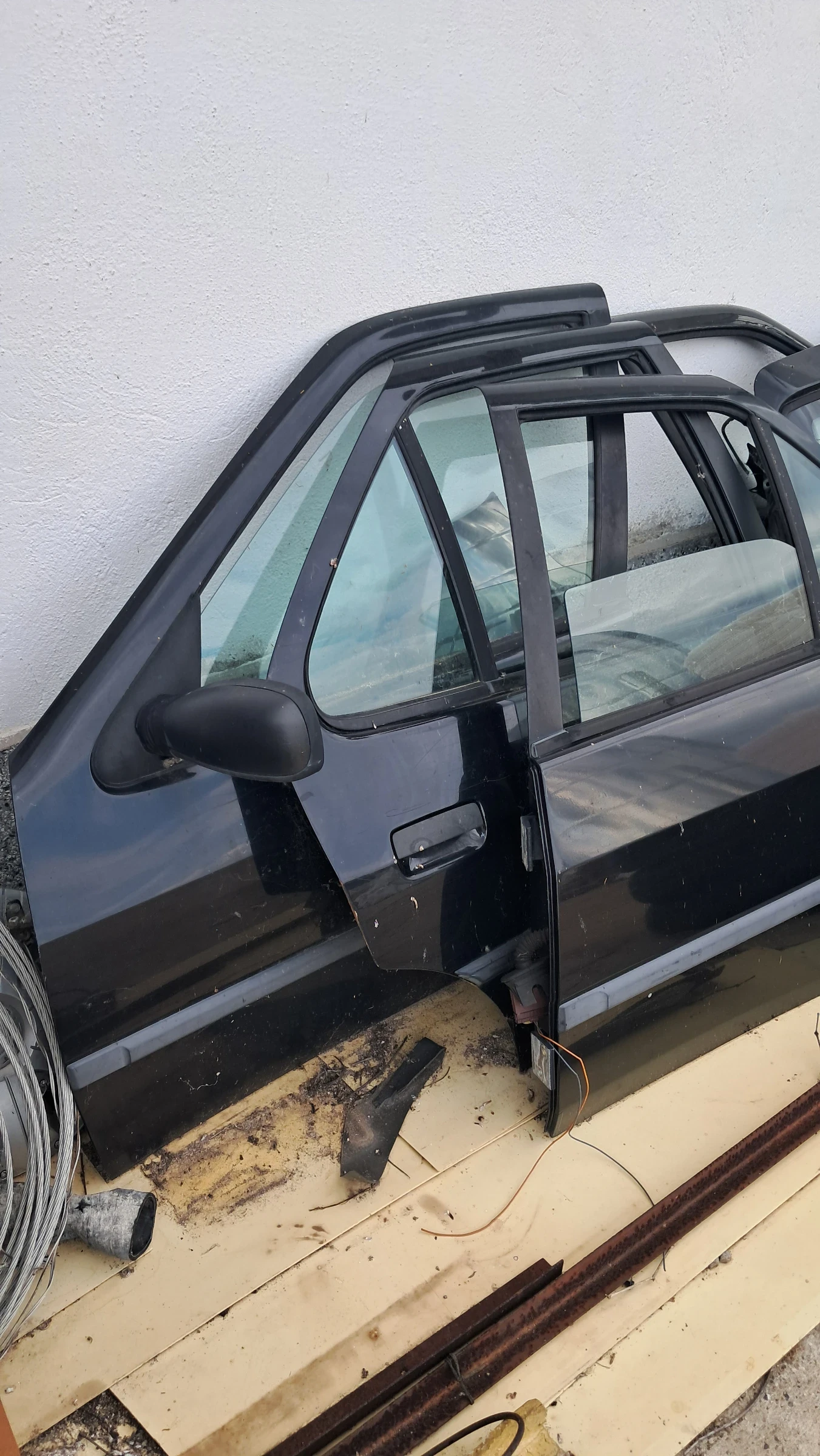 Врати Пежо 306 д.96г., снимка 2 - Части - 55023100