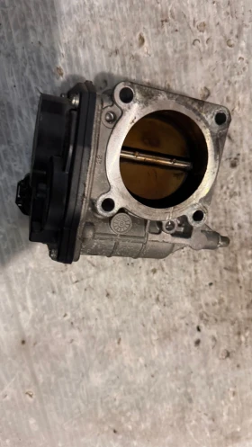  Дроселова Клапа за Renault Laguna 2010 - SERA526-01, снимка 2 - Части - 52930614