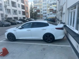     Kia K5 -