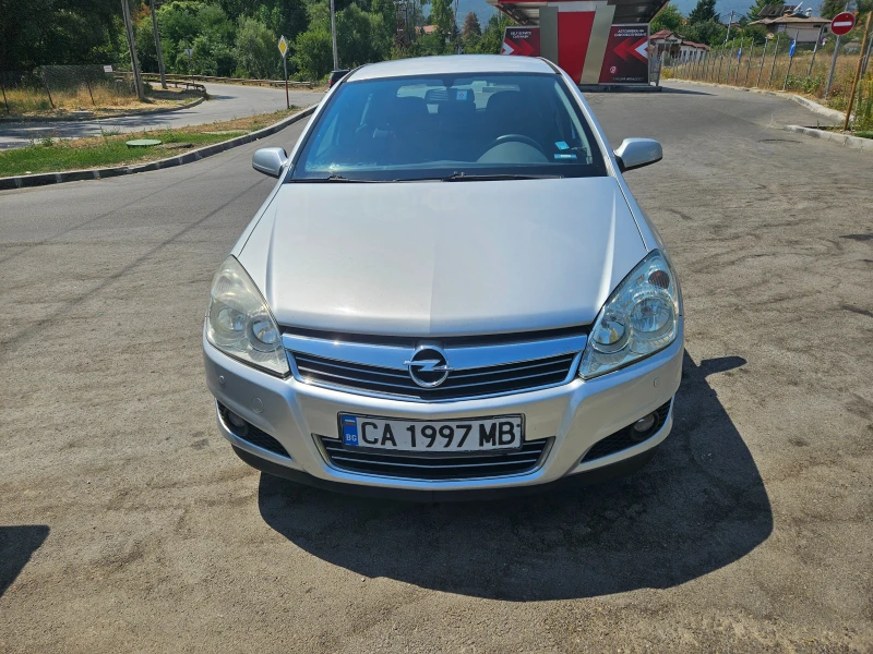 Opel Astra, снимка 1 - Автомобили и джипове - 46994806