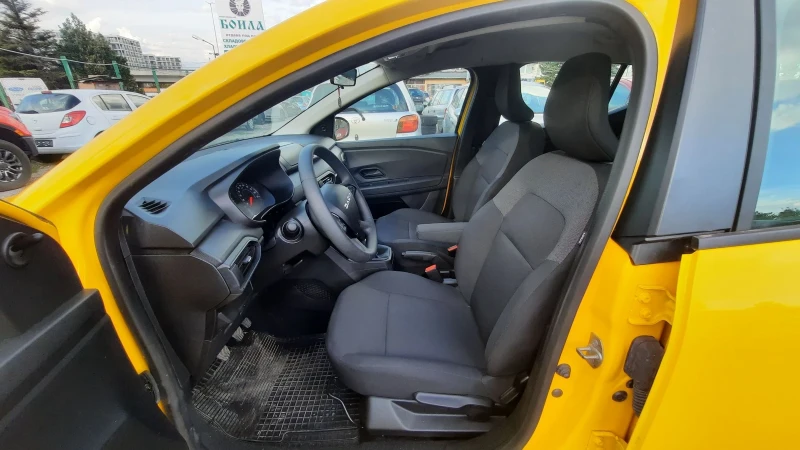 Dacia Sandero 1.0TCe, снимка 8 - Автомобили и джипове - 47361102