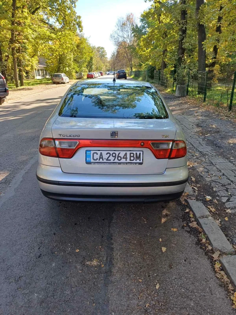 Seat Toledo 1.9 ТДИ, снимка 3 - Автомобили и джипове - 47608527