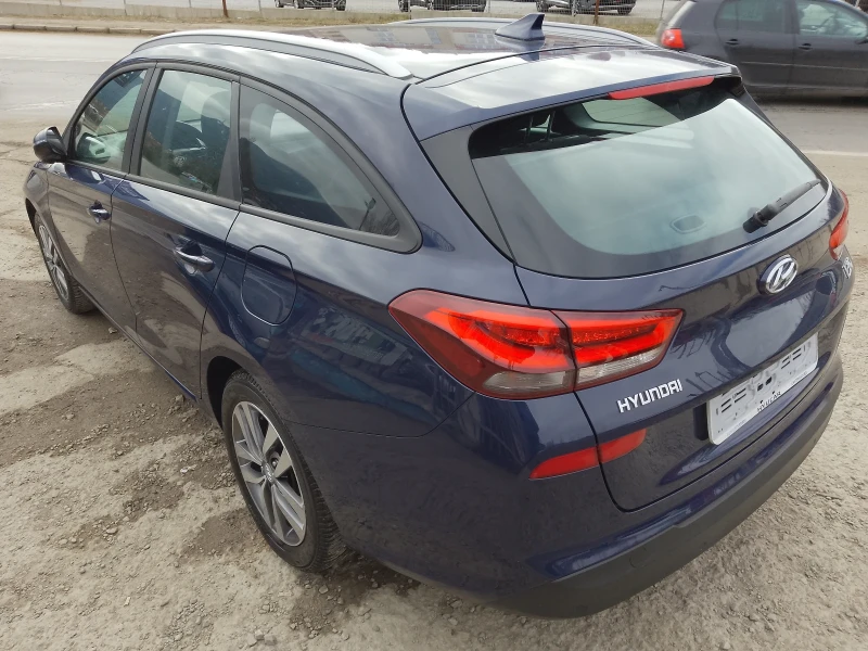 Hyundai I30 1, 6 CRDI/NAVI/CAMERA, снимка 7 - Автомобили и джипове - 49147643