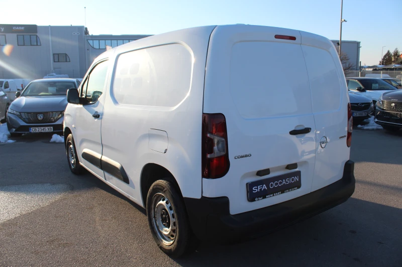 Opel Combo 1.5d (102 Hp) Start/Stop// КЛИЕНТСКИ АВТОМОБИЛ, снимка 3 - Автомобили и джипове - 49230895