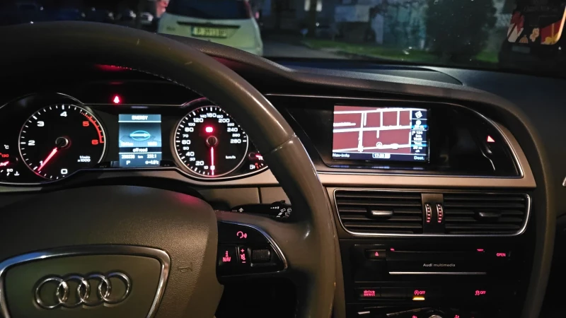 Audi A4 2.0TDI, Quattro , снимка 17 - Автомобили и джипове - 51862565