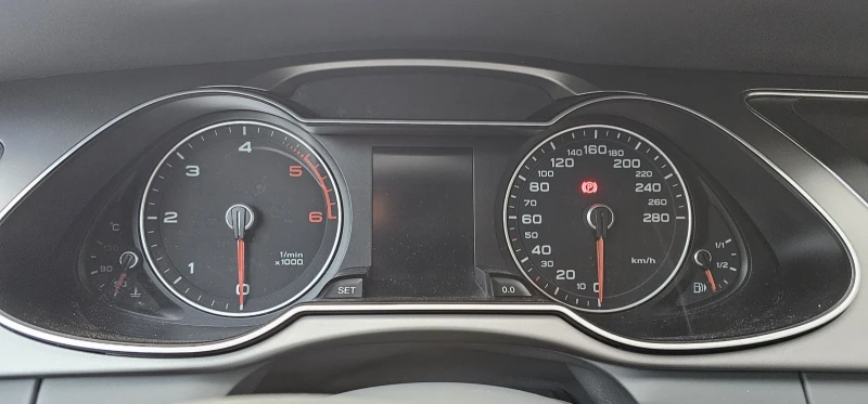 Audi A4 2.0TDI, Quattro , снимка 10 - Автомобили и джипове - 51862565