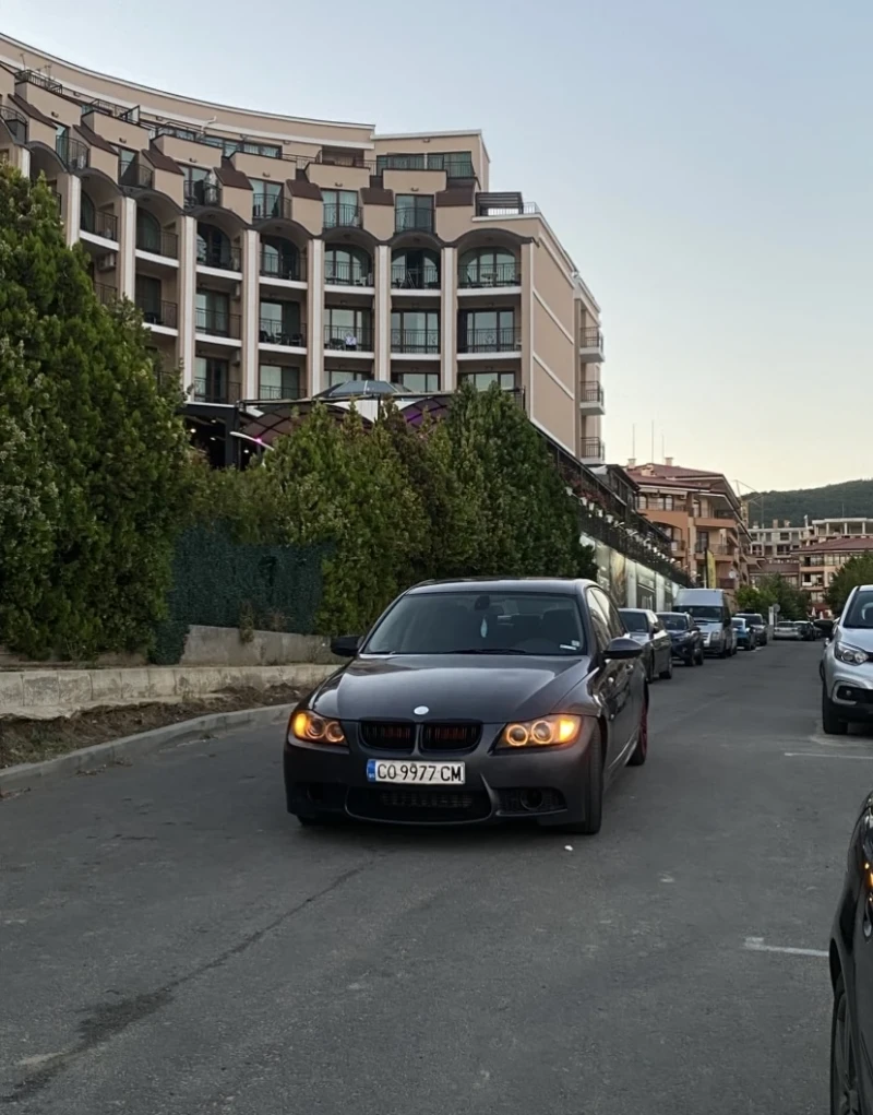 BMW 320, снимка 5 - Автомобили и джипове - 52619250