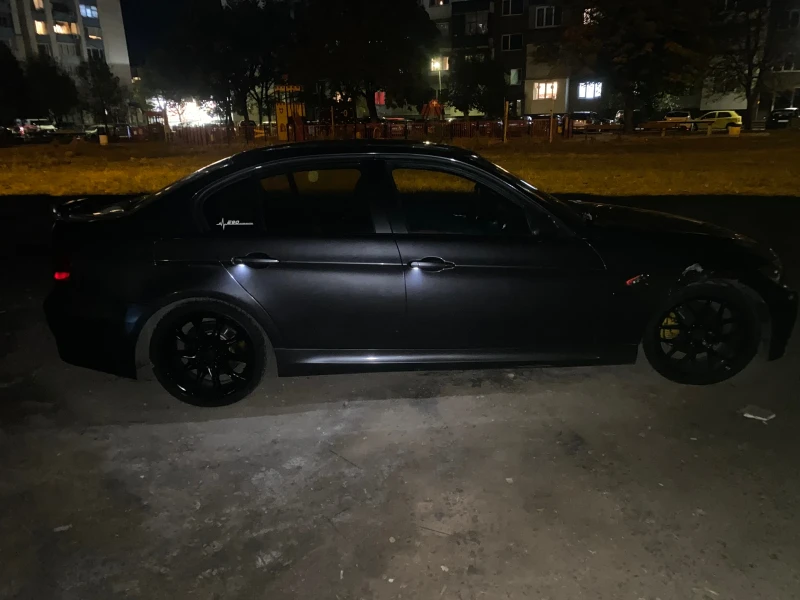 BMW 320, снимка 9 - Автомобили и джипове - 52619250