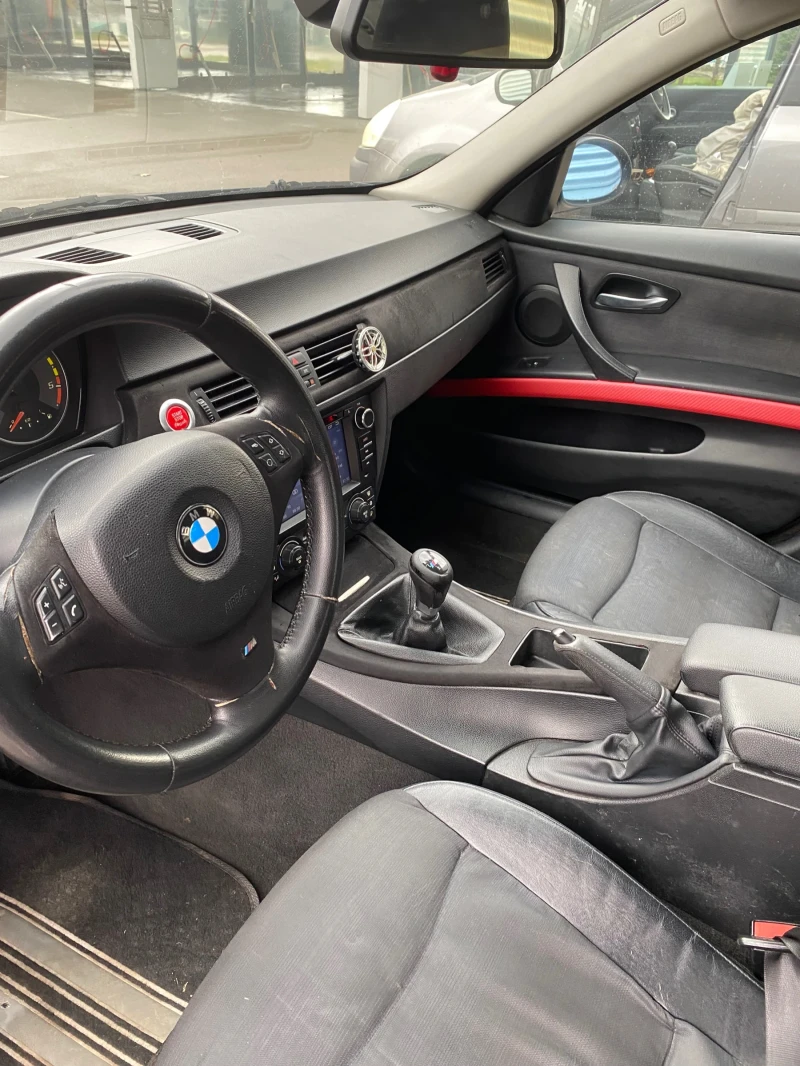 BMW 320, снимка 10 - Автомобили и джипове - 52619250