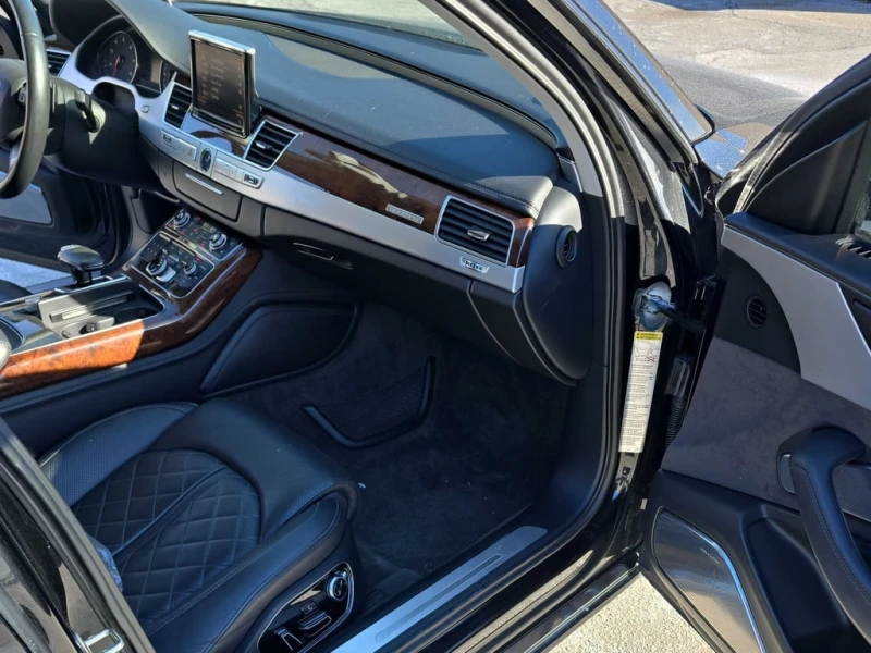 Audi A8 * Premium * CARFAX * ЦЕНА ДО БГ, снимка 12 - Автомобили и джипове - 53074343