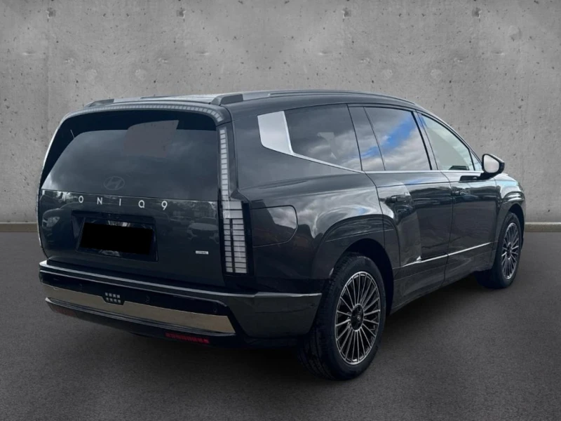 Hyundai IONIQ 9 110kWh 4WD UNIQ HEAD UP 360 7-МЕСТЕН, снимка 3 - Автомобили и джипове - 53262784