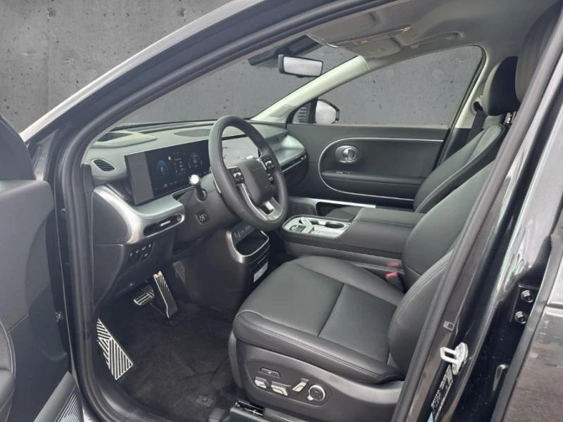 Hyundai IONIQ 9 110kWh 4WD UNIQ HEAD UP 360 7-МЕСТЕН, снимка 11 - Автомобили и джипове - 53262784