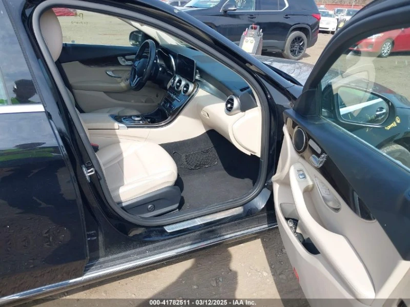 Mercedes-Benz C 300 2l 4Matic, снимка 5 - Автомобили и джипове - 53391081