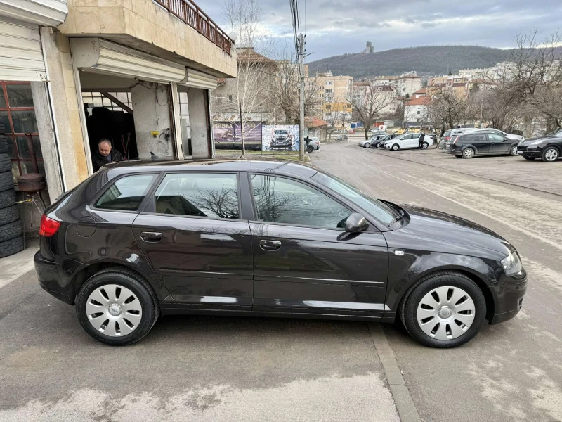 Audi A3 1.6 FSI, снимка 2 - Автомобили и джипове - 53469562