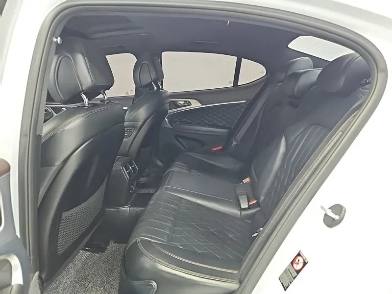 Genesis G70 2.2D SUPREME, снимка 12 - Автомобили и джипове - 55705156