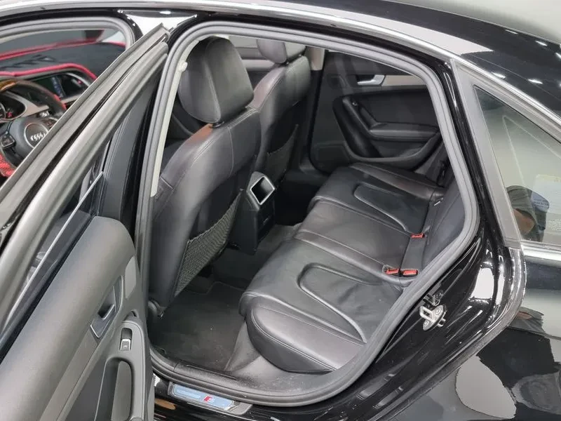 Audi A4 2.0 TFSI Quattro - САМО 30% АВАНС, снимка 11 - Автомобили и джипове - 55790143