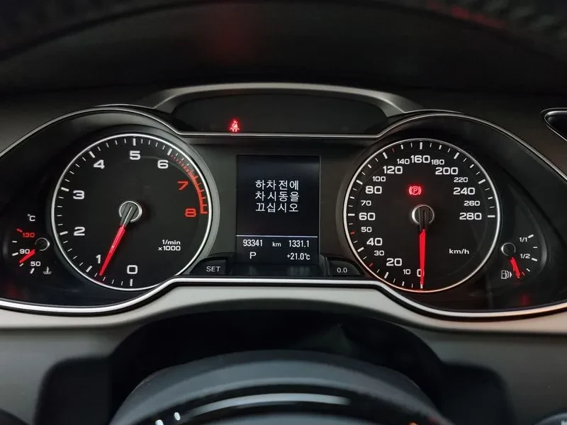 Audi A4 2.0 TFSI Quattro - САМО 30% АВАНС, снимка 8 - Автомобили и джипове - 55790143