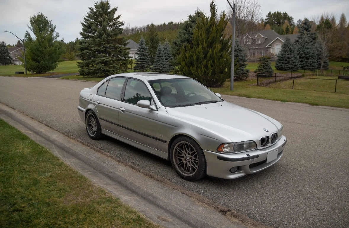 BMW M5 CARFAX * * АВТО КРЕДИТ * *  - изображение 4