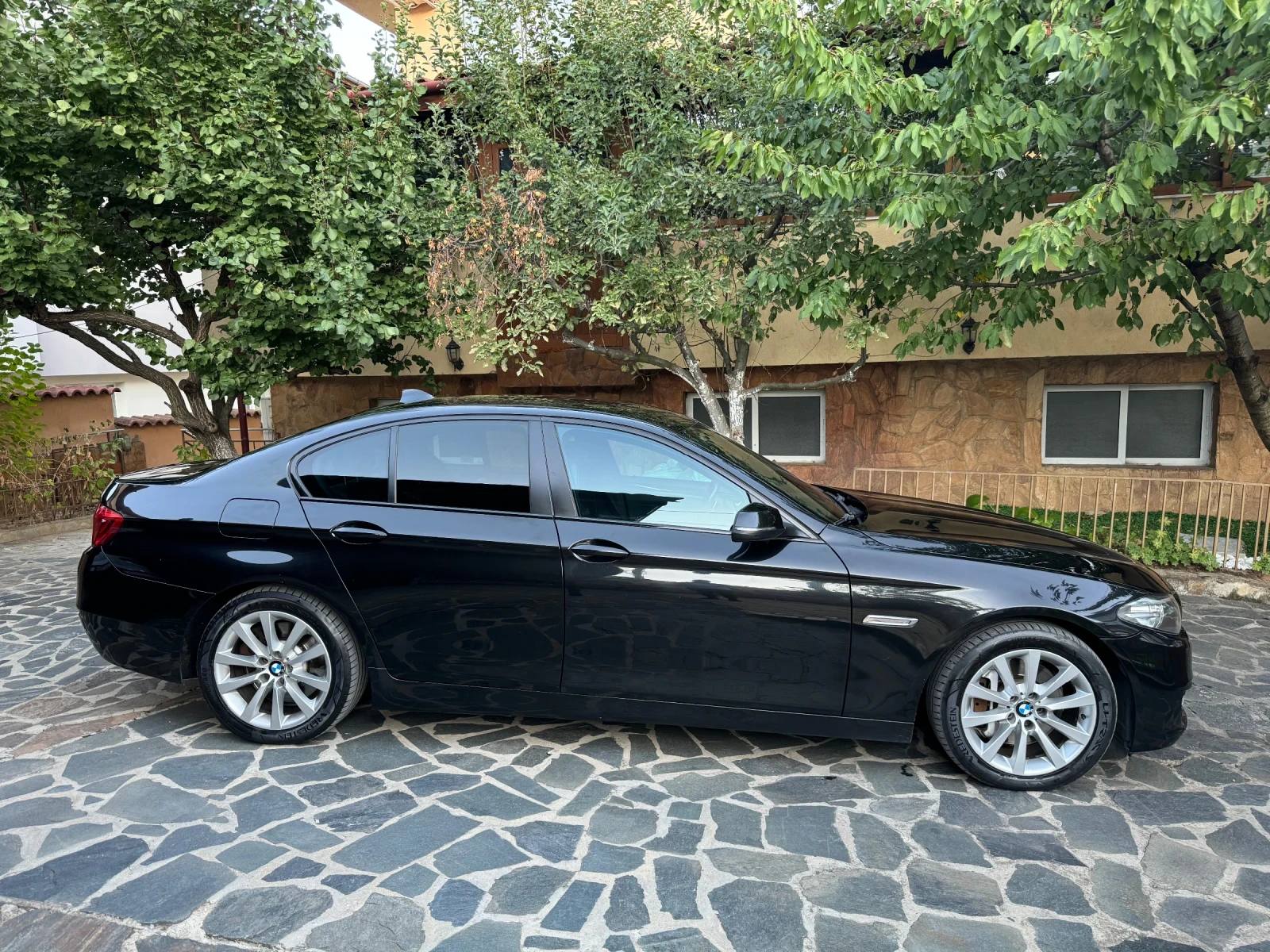 BMW 530 Xdrive  Soft Close - изображение 5