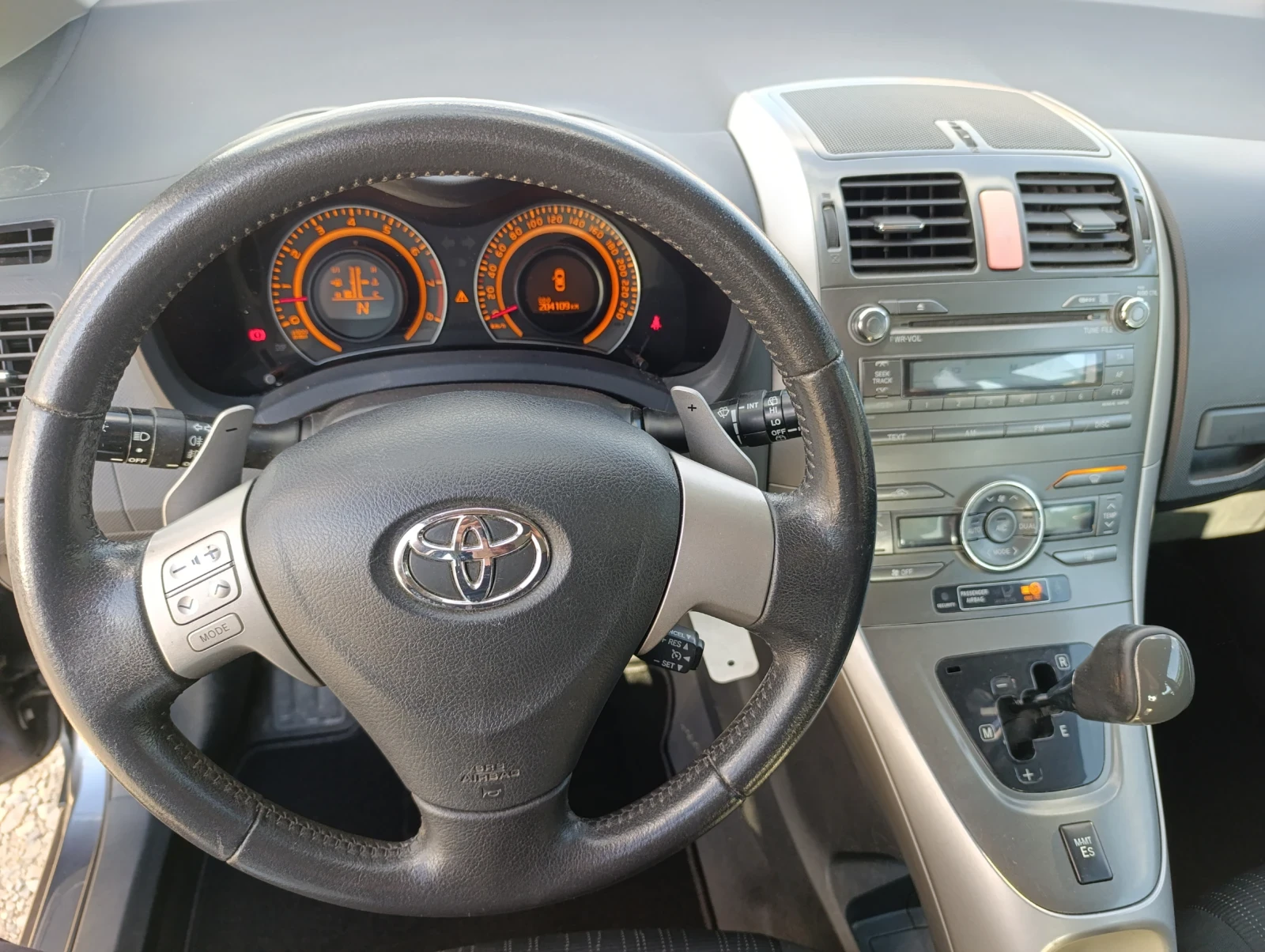 Toyota Auris 1.6 i Automatic  | Mobile.bg — изображение 14