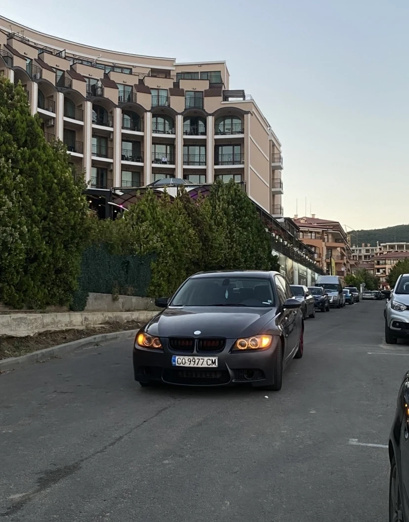 BMW 320, снимка 5 - Автомобили и джипове - 54066077