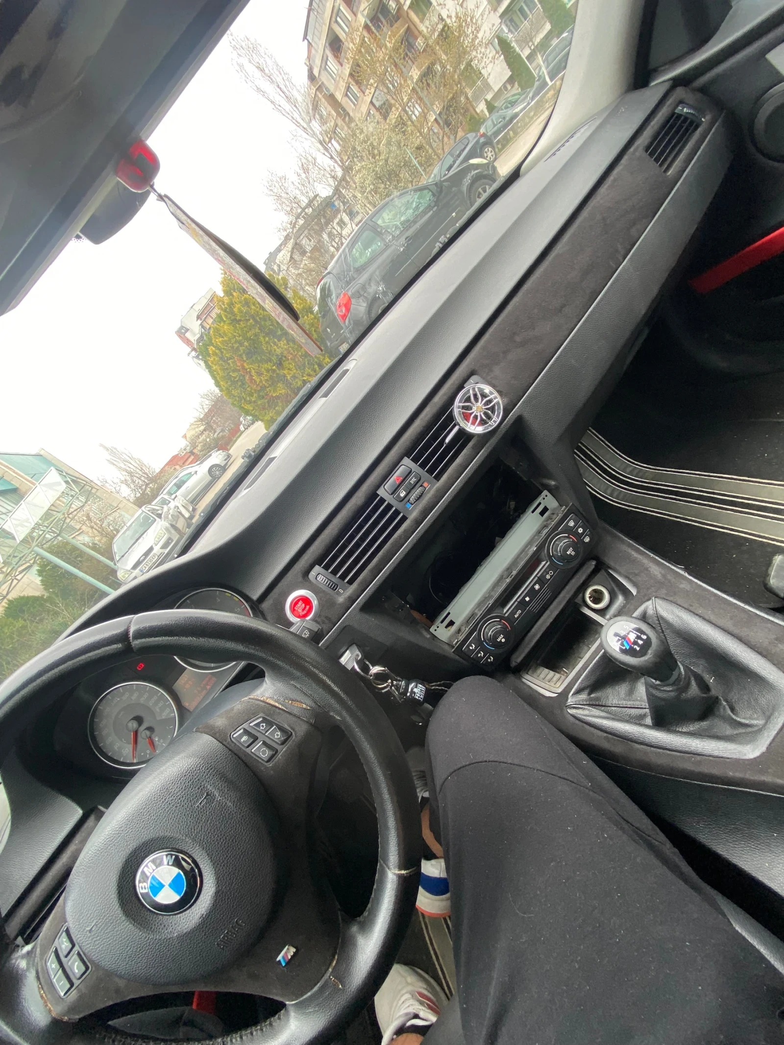 BMW 320, снимка 16 - Автомобили и джипове - 54066077