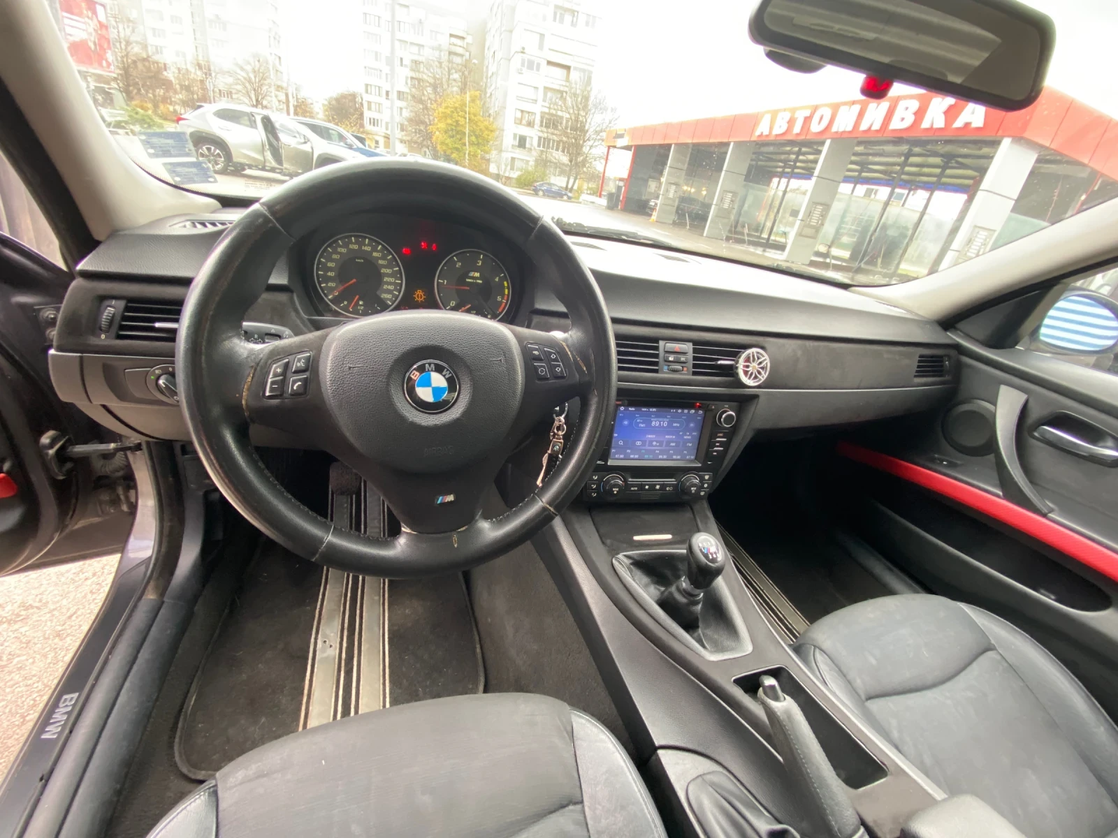 BMW 320, снимка 12 - Автомобили и джипове - 54066077