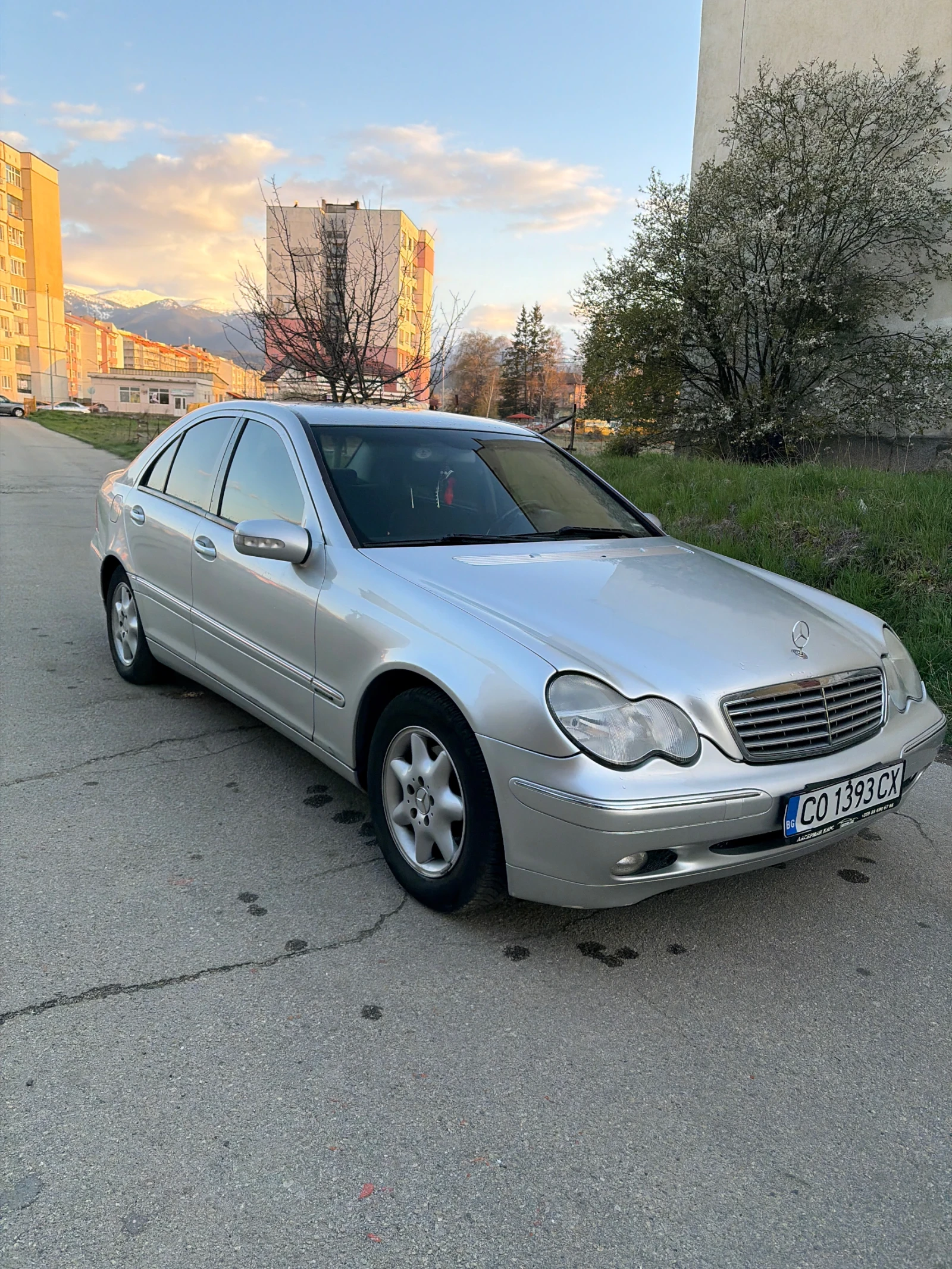 Mercedes-Benz 180 Elegance, снимка 3 - Автомобили и джипове - 54295474