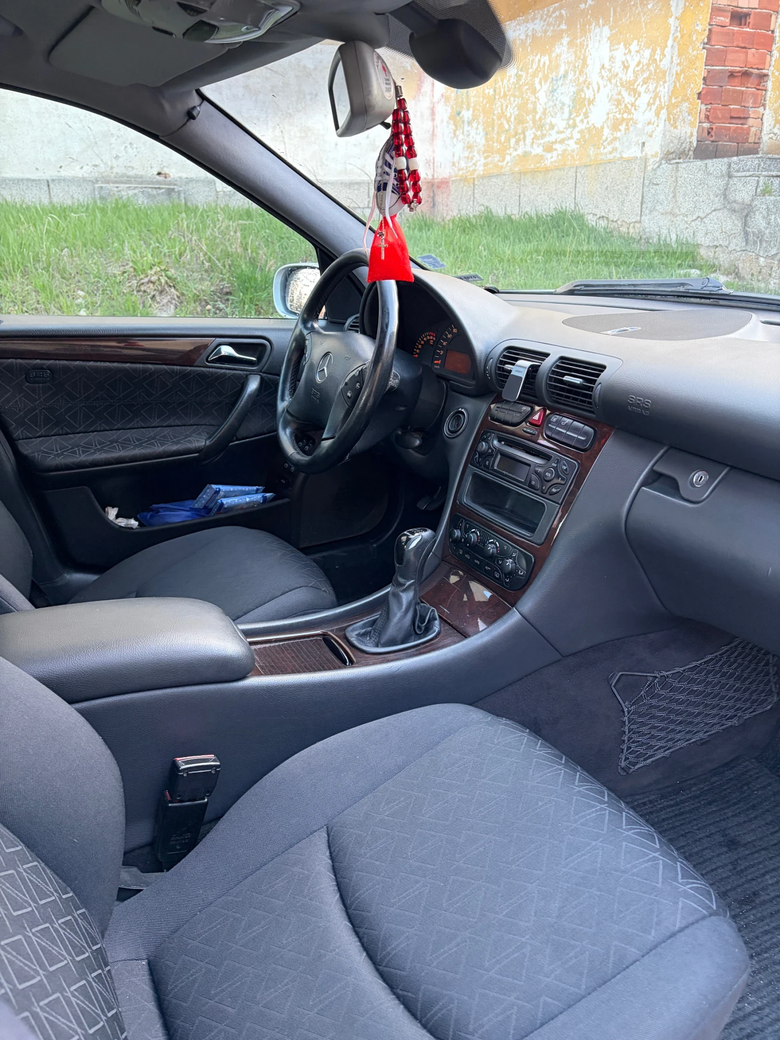 Mercedes-Benz 180 Elegance, снимка 8 - Автомобили и джипове - 54295474