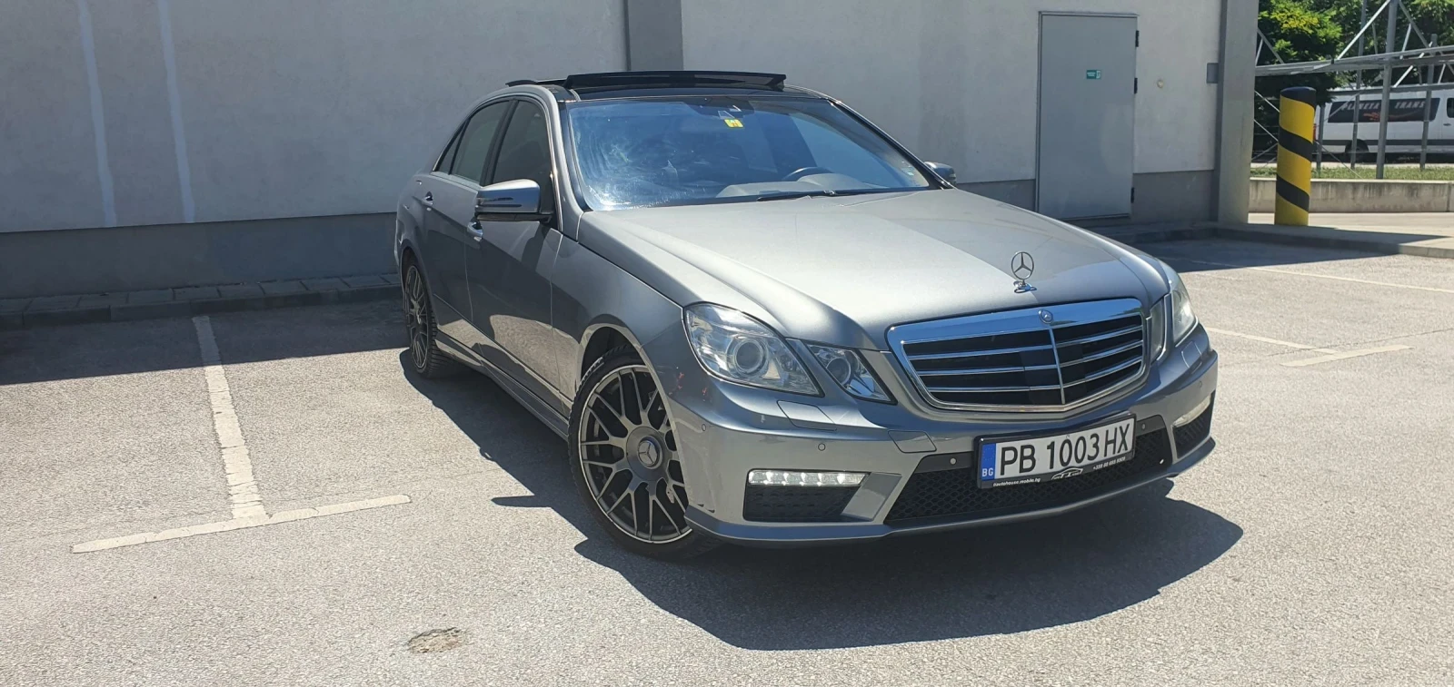 Mercedes-Benz E 500 AMG DISTRONIC 4MATIC KEYLESS GO FULL FULL, снимка 14 - Автомобили и джипове - 54416815