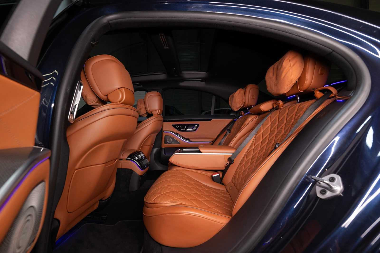 Mercedes-Benz S 400 4MATIC* AMG line* Гаранция* 360 камера* Burmester, снимка 12 - Автомобили и джипове - 54640837
