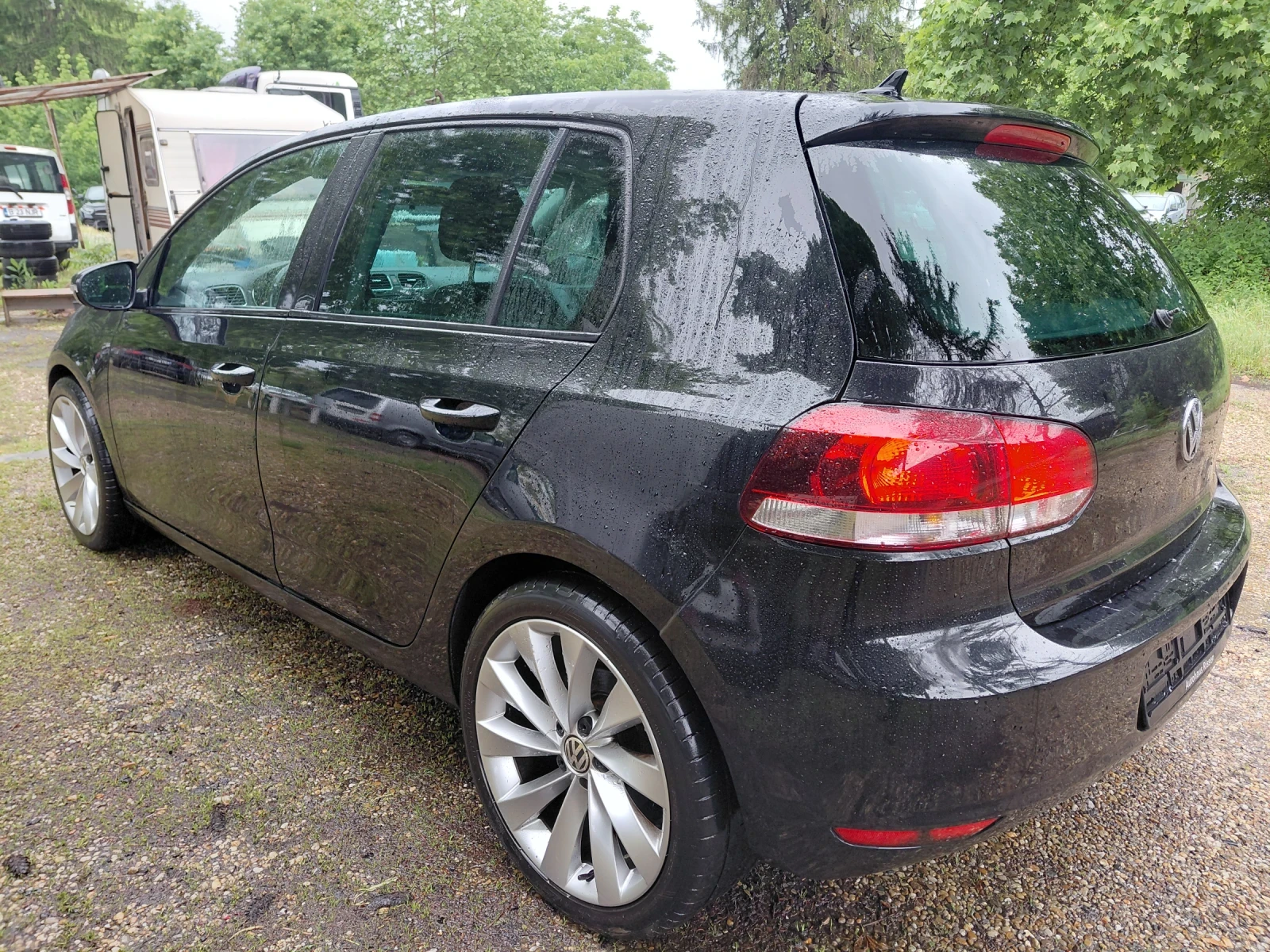 VW Golf Бензин, снимка 4 - Автомобили и джипове - 54653346