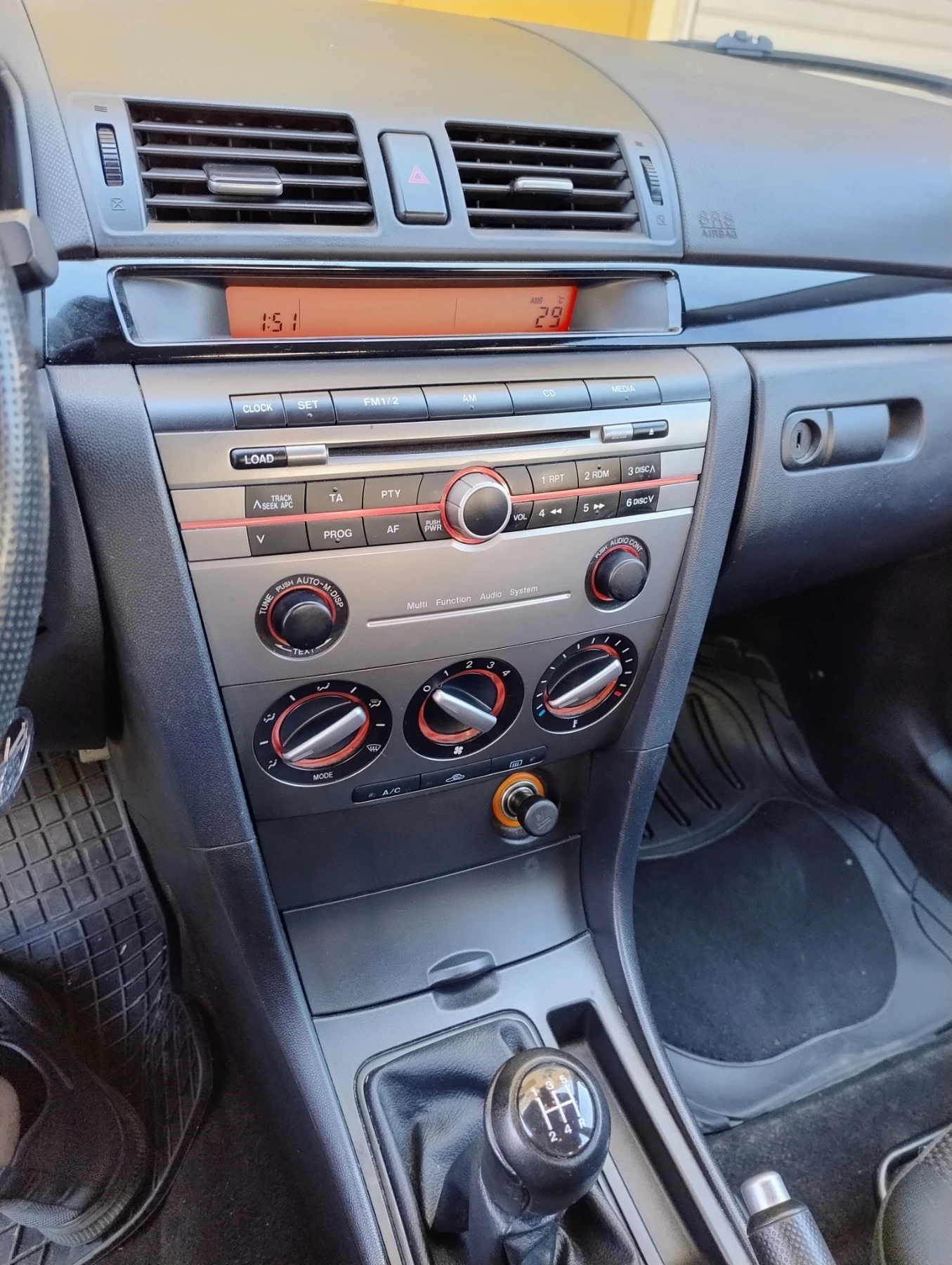 Mazda 3, снимка 11 - Автомобили и джипове - 54753987