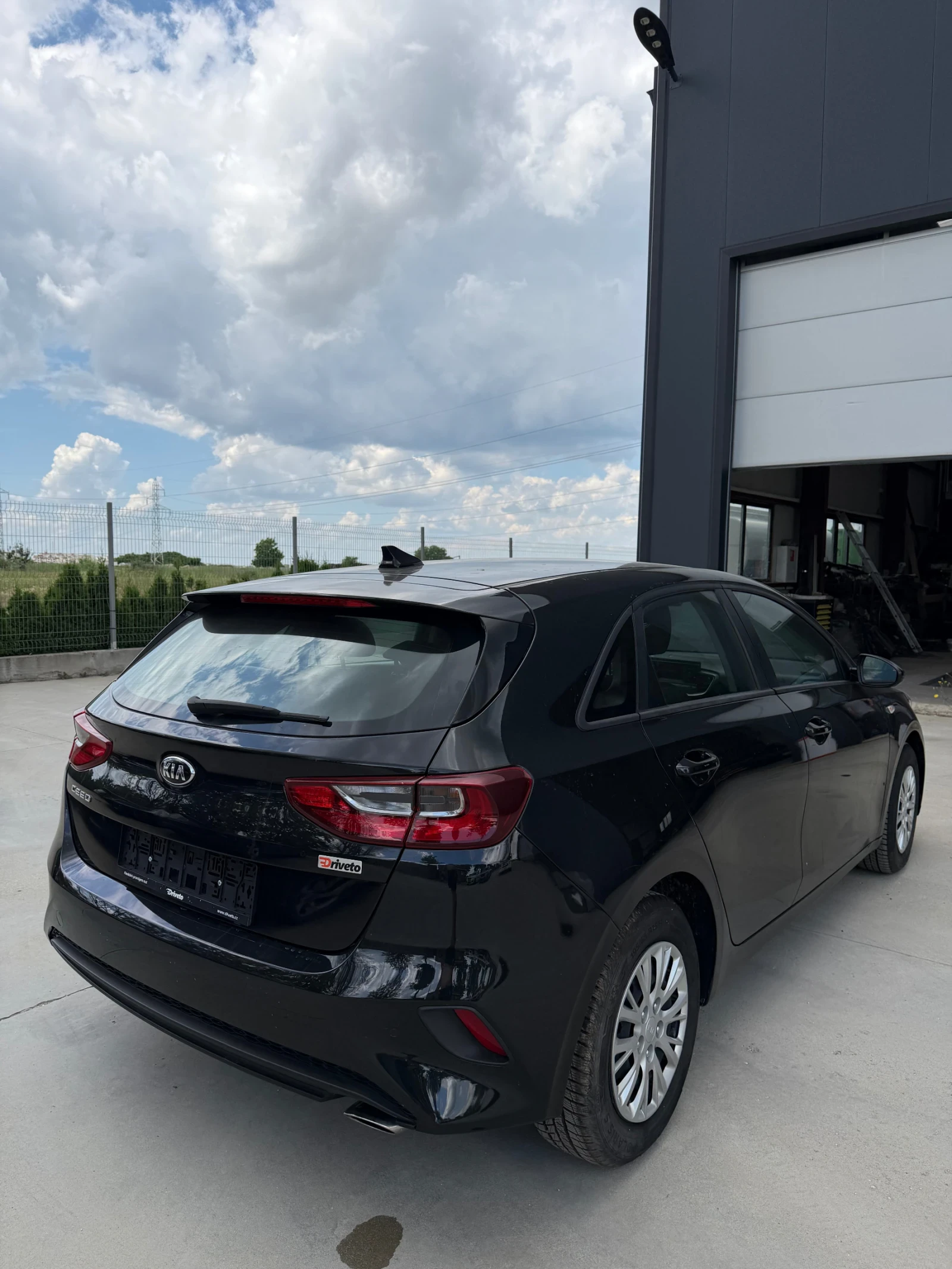 Kia Ceed, снимка 4 - Автомобили и джипове - 54843586