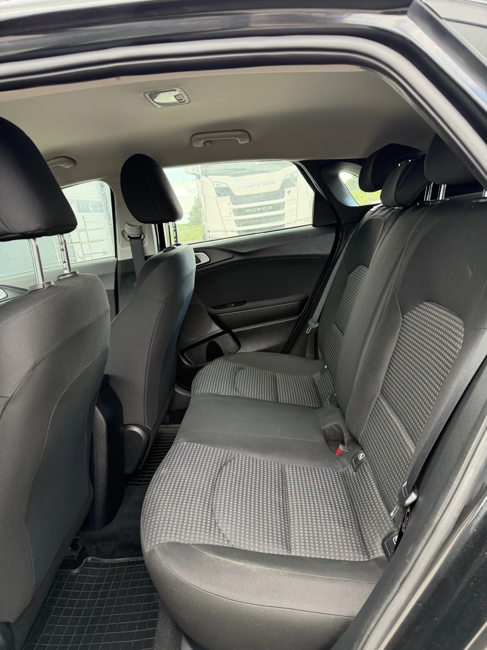 Kia Ceed, снимка 11 - Автомобили и джипове - 54843586