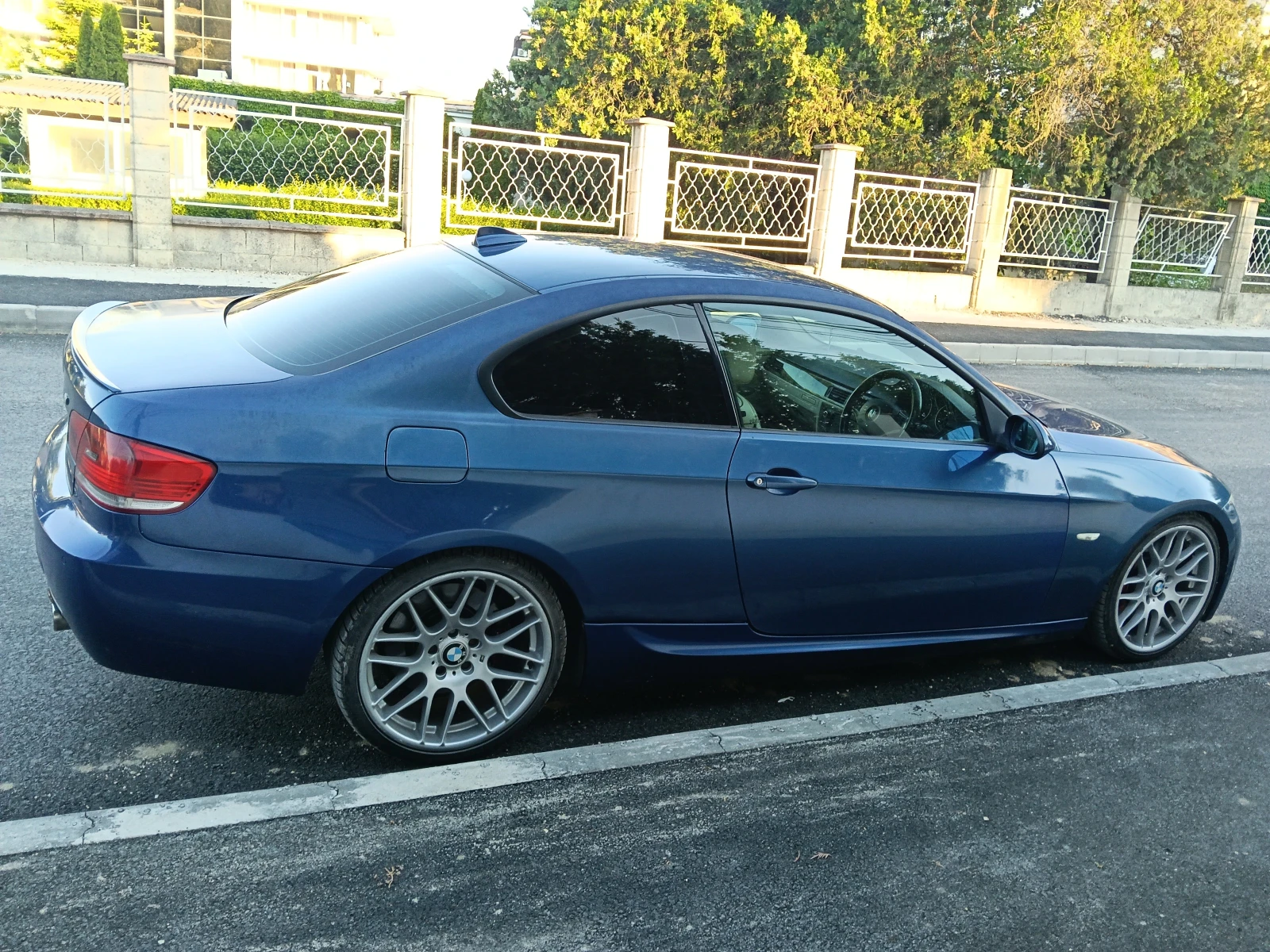 BMW 330, снимка 8 - Автомобили и джипове - 54956440