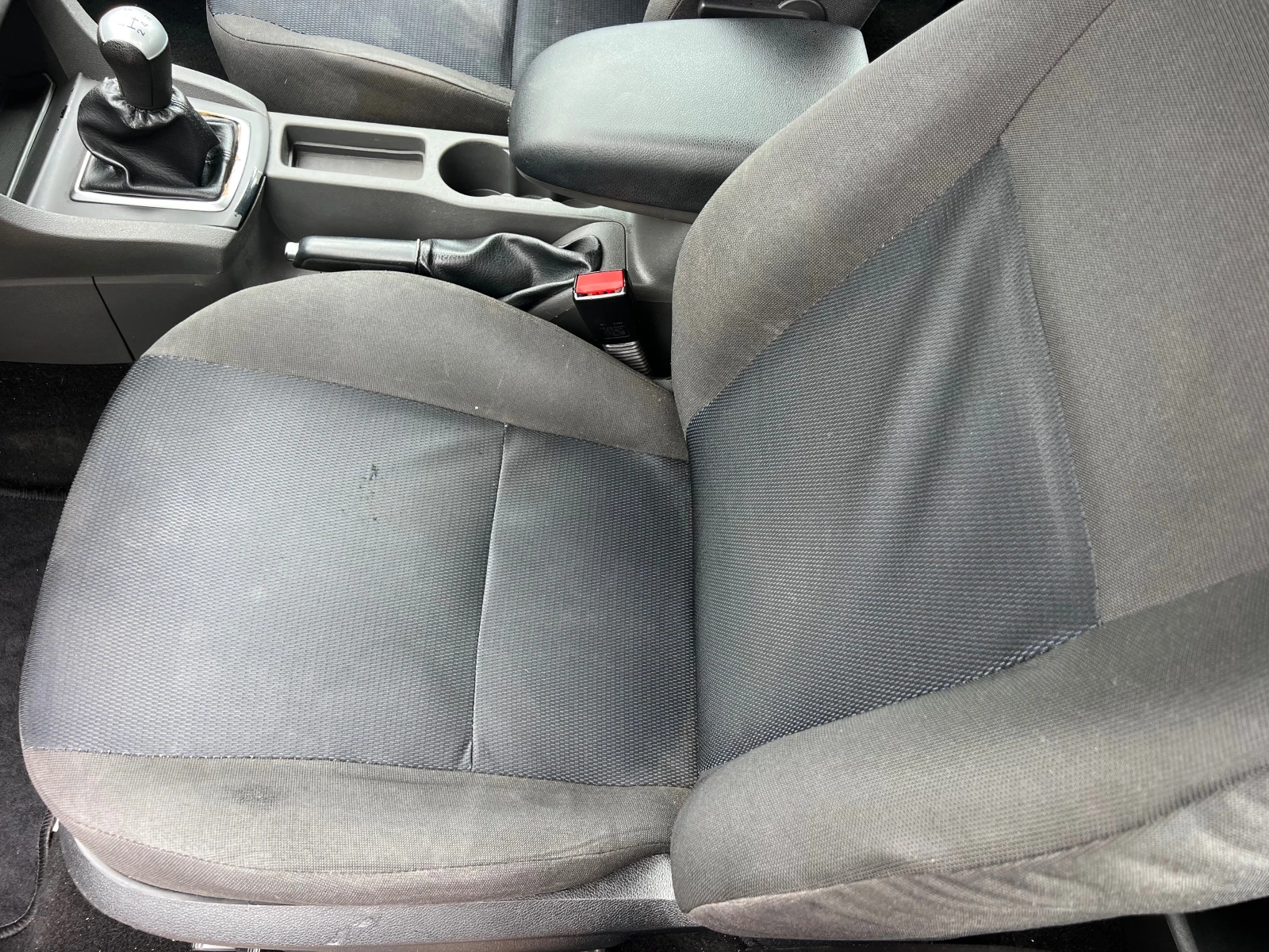 Ford Focus 1.6i NAVI/KLIMATIK/PODGREV/UNIKAT, снимка 12 - Автомобили и джипове - 55085808